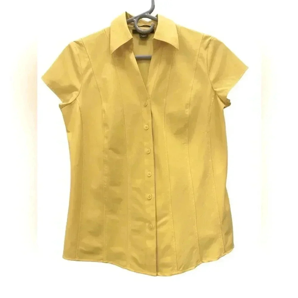 Style & Co yellow short sleeved button down shirt size 4